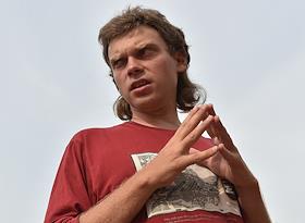 Физик-ядерщик Илья Кудряшов во время интервью