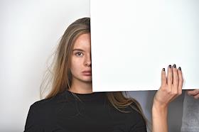 Обложка журнала 'Деньги'