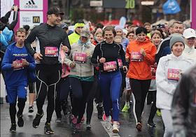 7-й Киевский международный марафон, участие в котором приняли около 6 тысяч человек из 49 стран мира.Участие в марафоне принял и мэр Киева Виталий Кличко
