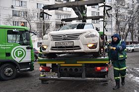 Эвакуация неправильно припаркованного автомобиля
