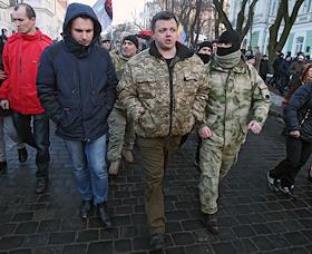 Митинг у здания Администрации президента Украины c требованием запретить торговые отношения с неподконтрольными Украине территориями Донбасса