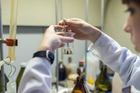 Жанровая съемка. Лаборатория фармацевтического факультета ВГУ. Лаборатория химического факультета Воронежского государственного университета. Работа молодых ученых и студентов