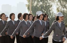 В 2012 году лидер страны Ким Чен Ын учредил День матери, который полагается праздновать в патриархальной Северной Корее 16 ноября. В этот день в 1961 году Ким Ир Сен выступил с исторической речью  'Обязанности матерей в воспитании детей'