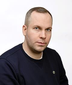 Anton Novoderezhkin